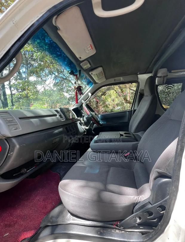 Toyota HiAce 2014 White - thumbnail 7
