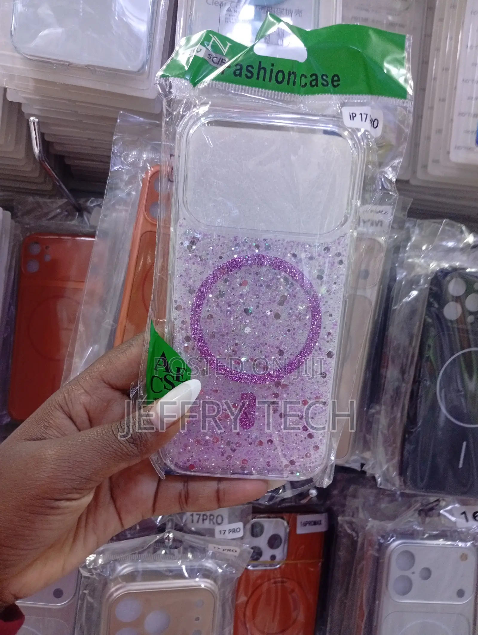 iPhone 17 Pro Clear Glitter Magsafe-Compatible Case