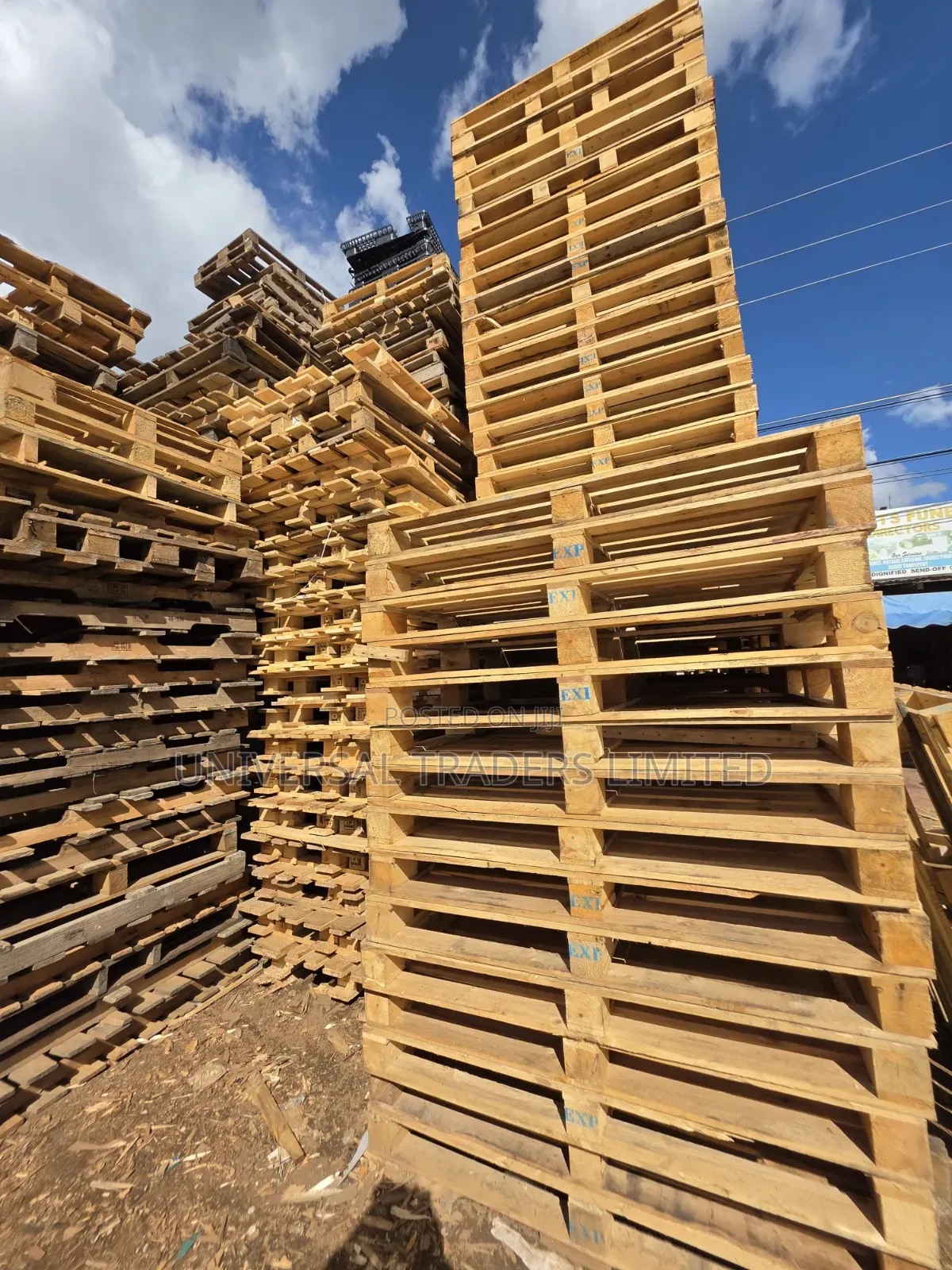 Wooden Pallets -Heavy Duty Clean High Quality Industrial Use. 1