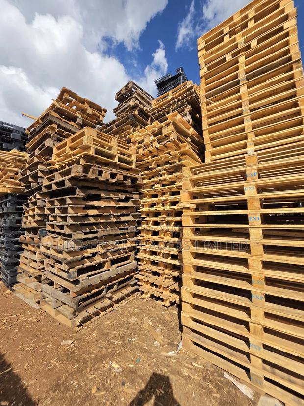 Wood Pallets -Heavy Duty Durable for Transport Warehouse. 04