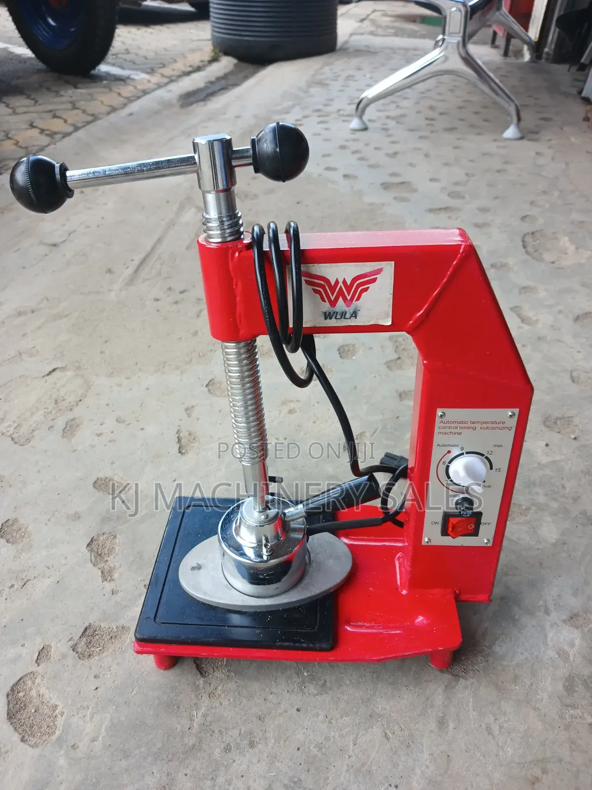 Tyre Vulcanizing Machine