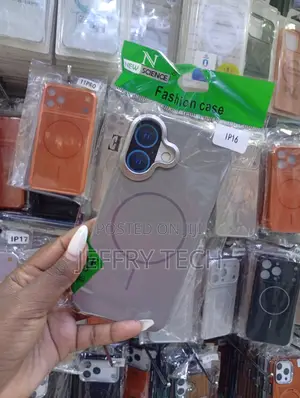 iPhone 16 Magnetic, Matte-Finish Protective Cover