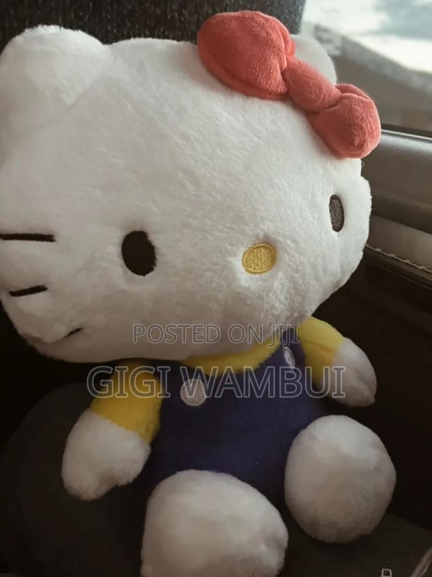 Hello Kitty Plushie Doll at KSHS 2300 - thumbnail 3