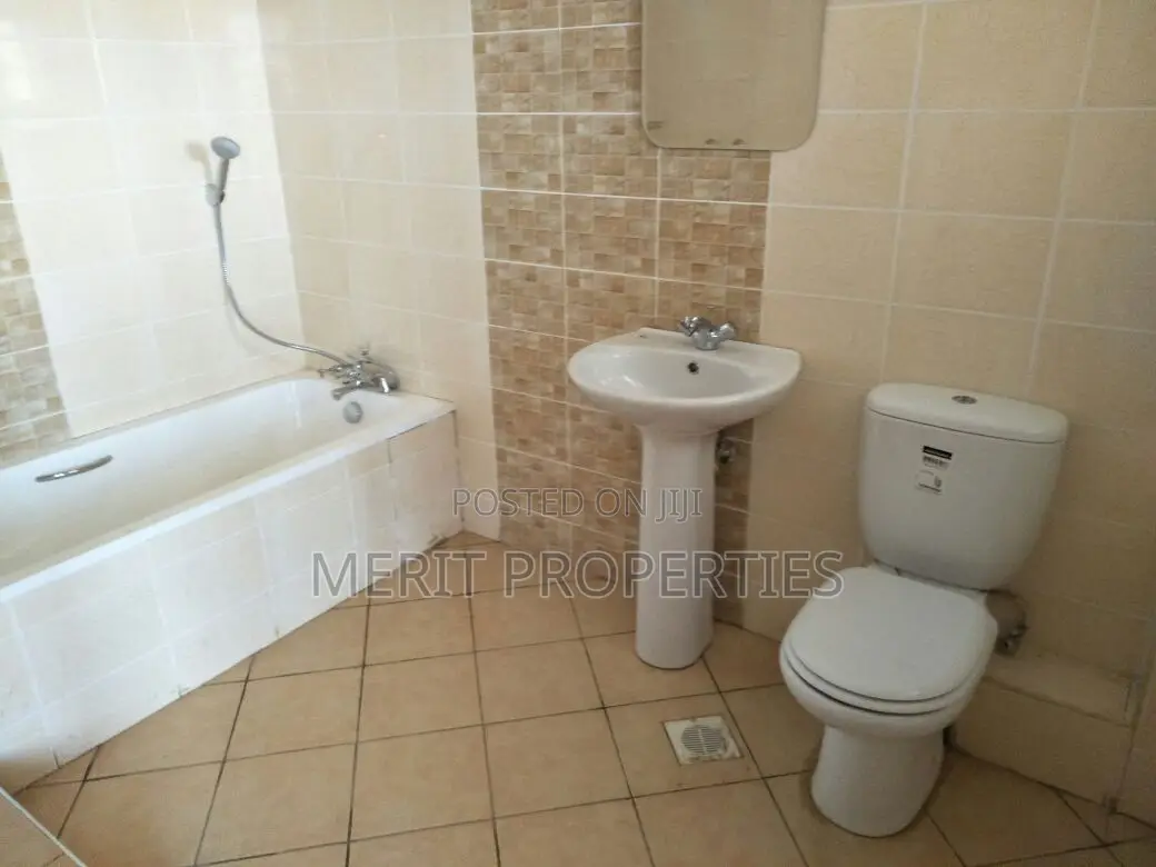 Three Bedrooms All Ensuite With DSQ for Sale