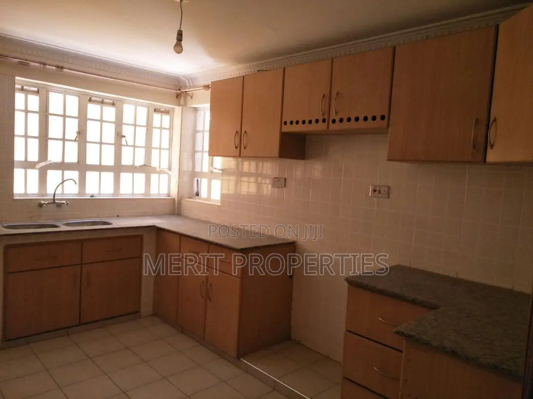 Three Bedrooms All Ensuite With DSQ for Sale