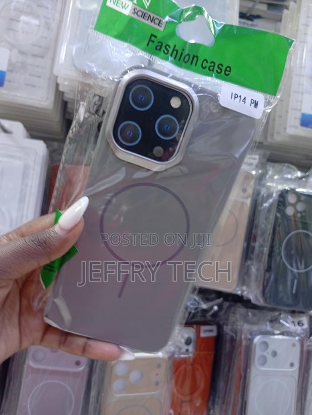 iPhone 14 Pro Max Matte-Finish Silicone Case - thumbnail 2