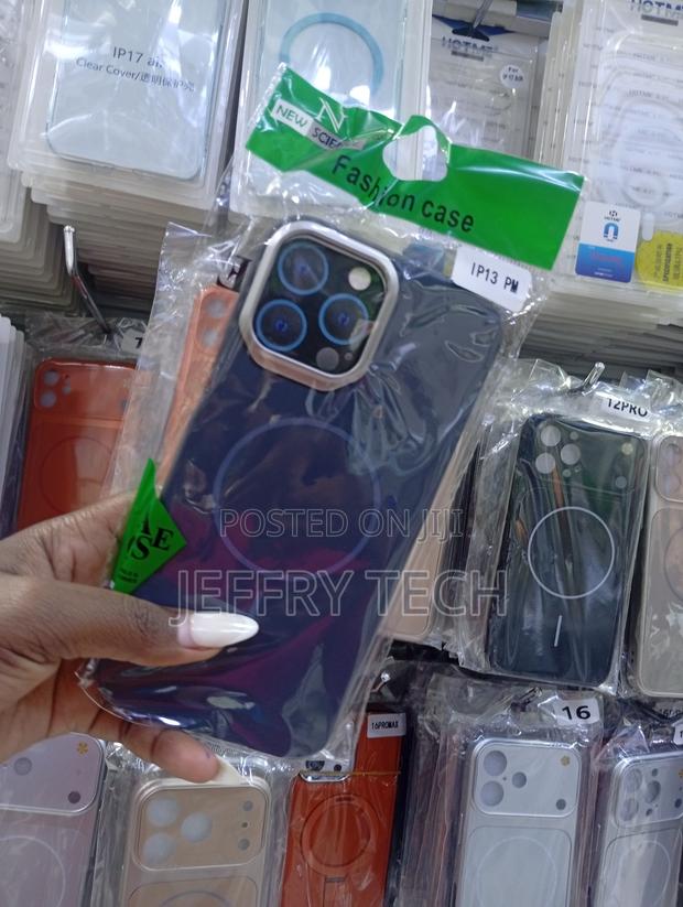 iPhone 13 Pro Max Distinctive Silver-Rimmed Camera Lens Protector - thumbnail 2
