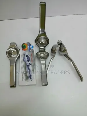 Lemon Squeezer / Stainless Steel Lemon
