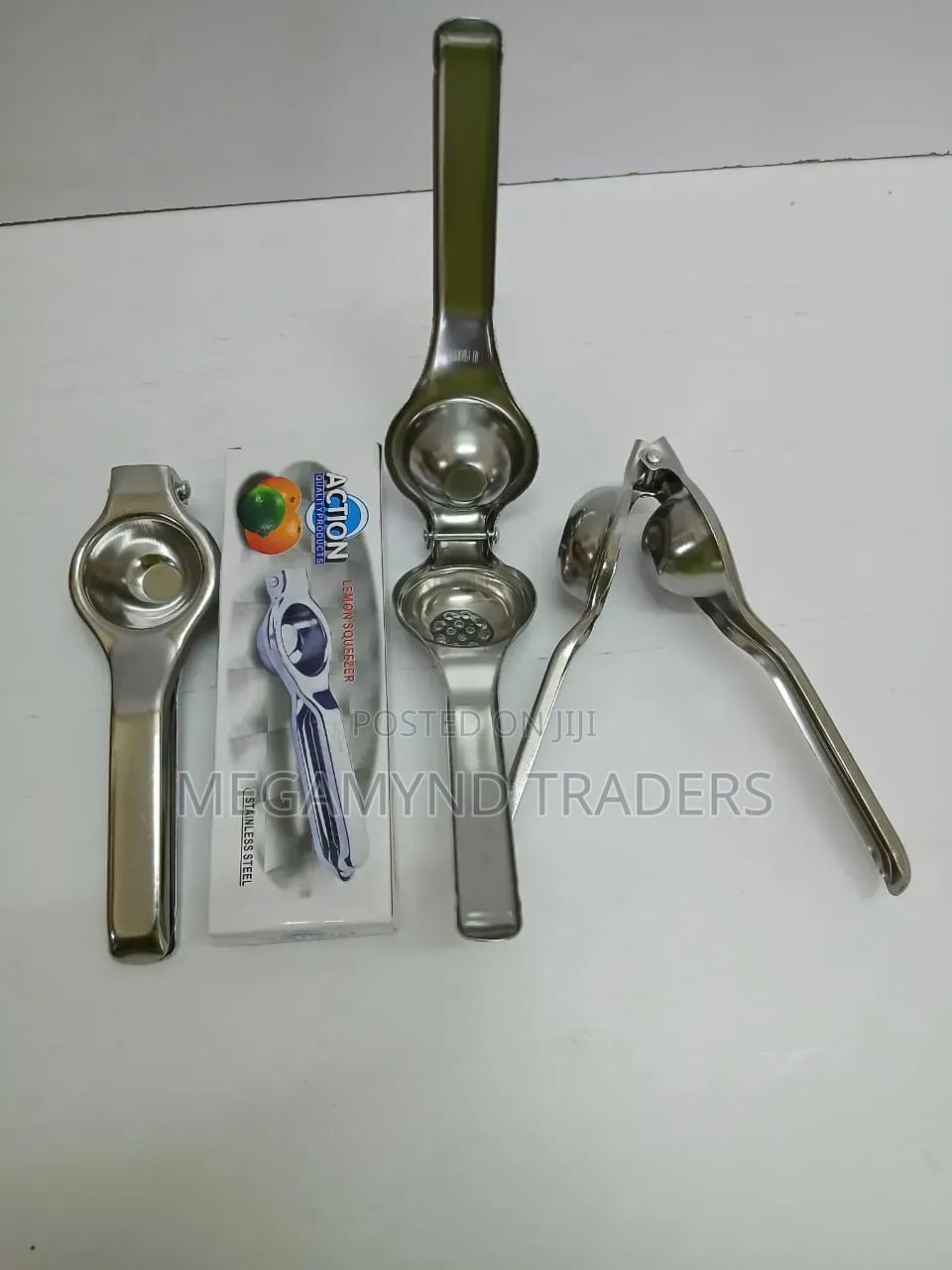 Lemon Squeezer / Stainless Steel Lemon