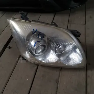 Toyota Avensis Taillight Non Xenon
