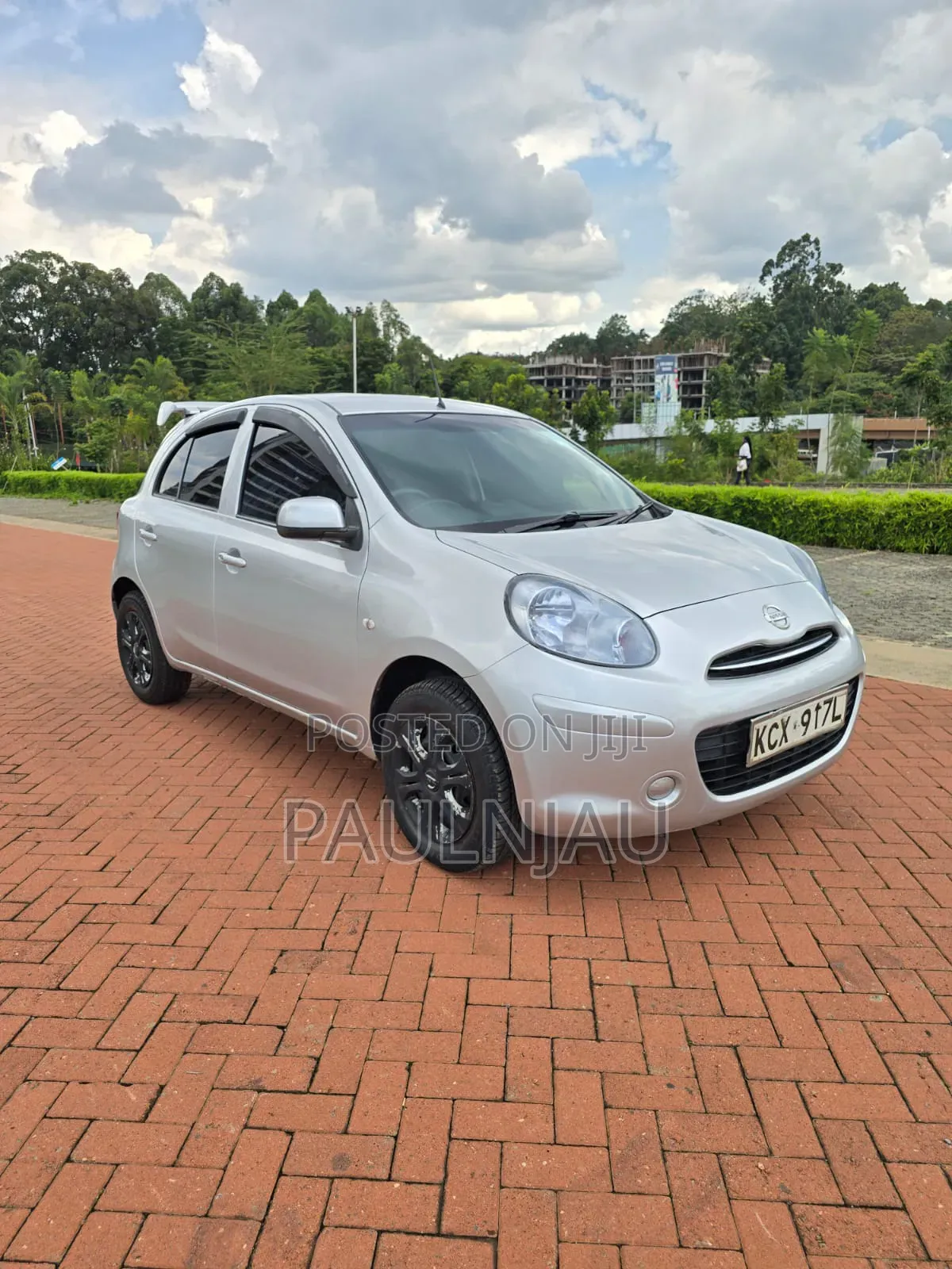 Nissan March 2011 Silver