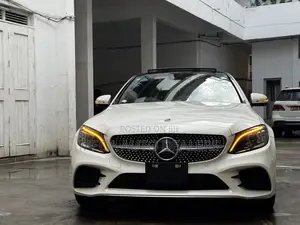 Mercedes-Benz C220 Classic 2019 White
