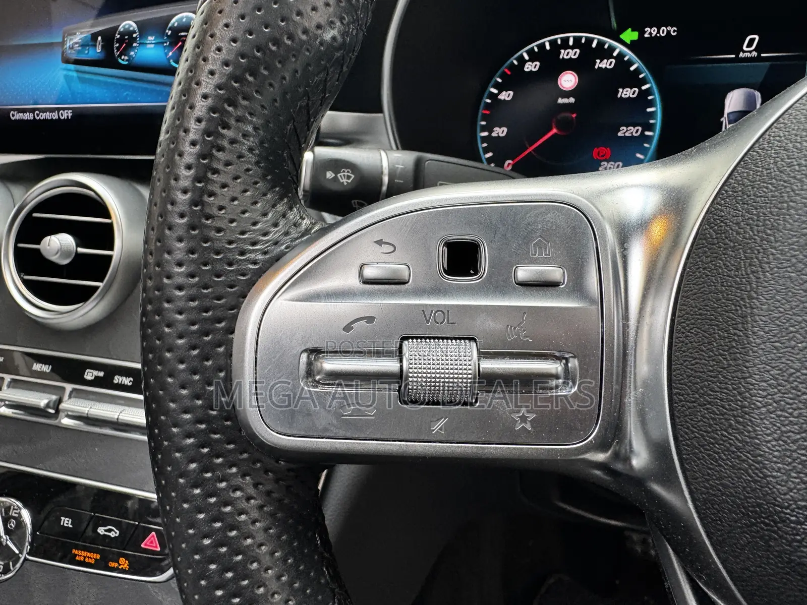 Mercedes-Benz C220 Classic 2019 White