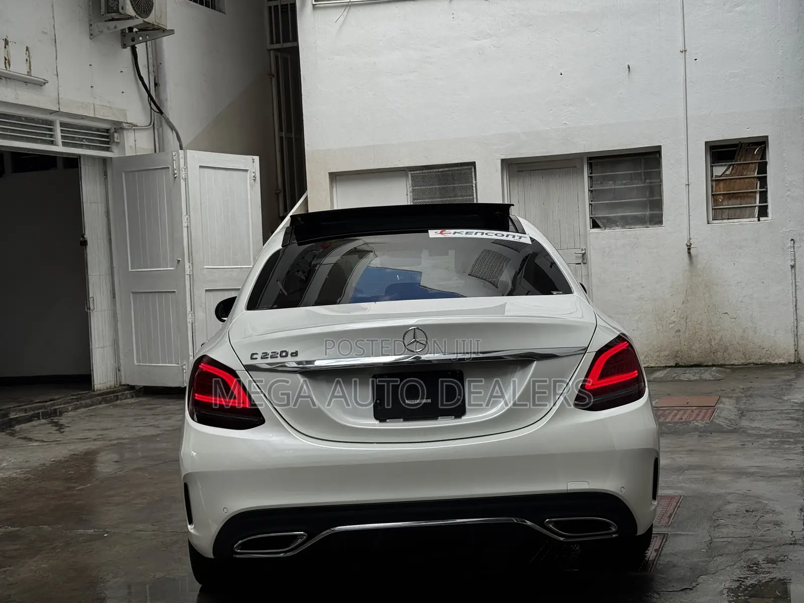 Mercedes-Benz C220 Classic 2019 White