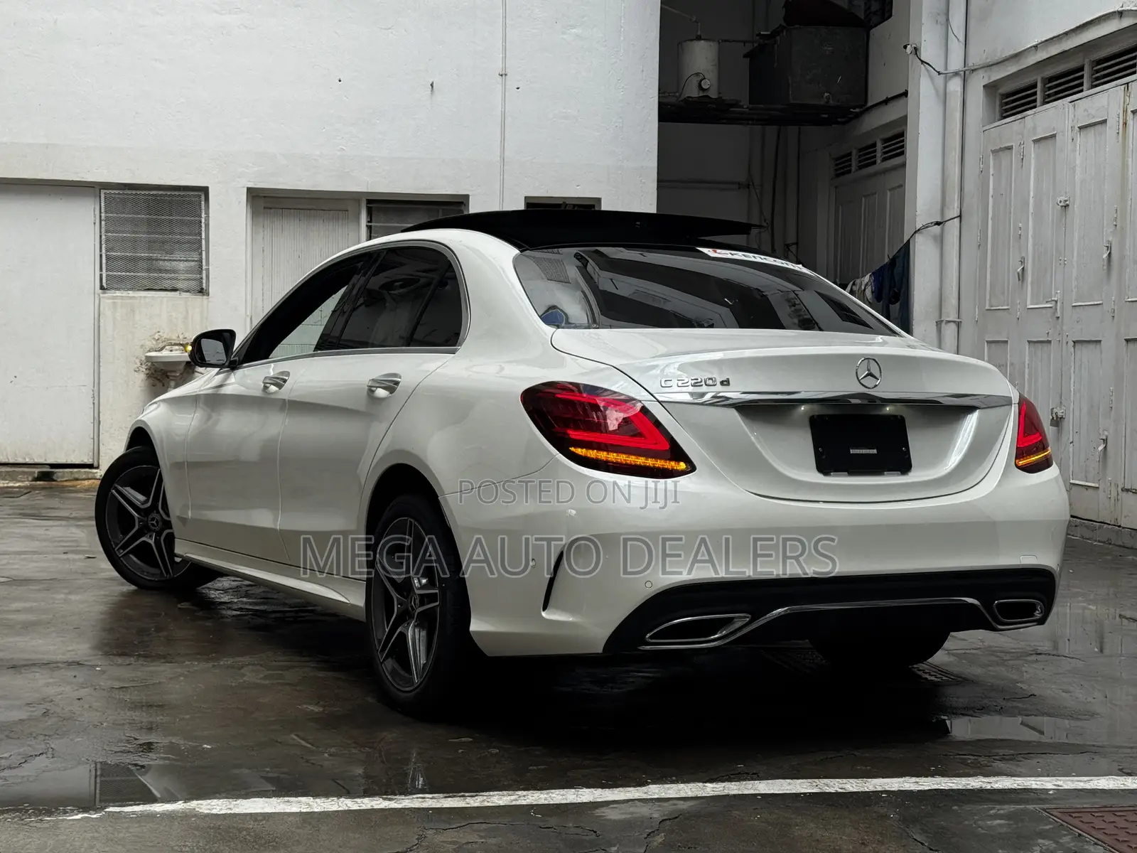 Mercedes-Benz C220 Classic 2019 White