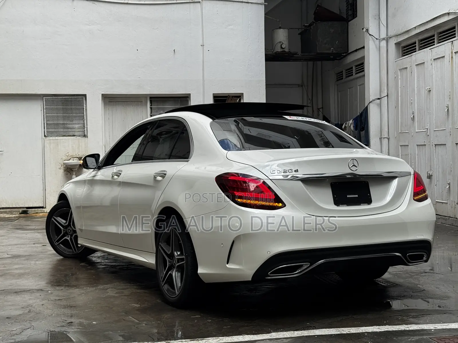 Mercedes-Benz C220 Classic 2019 White