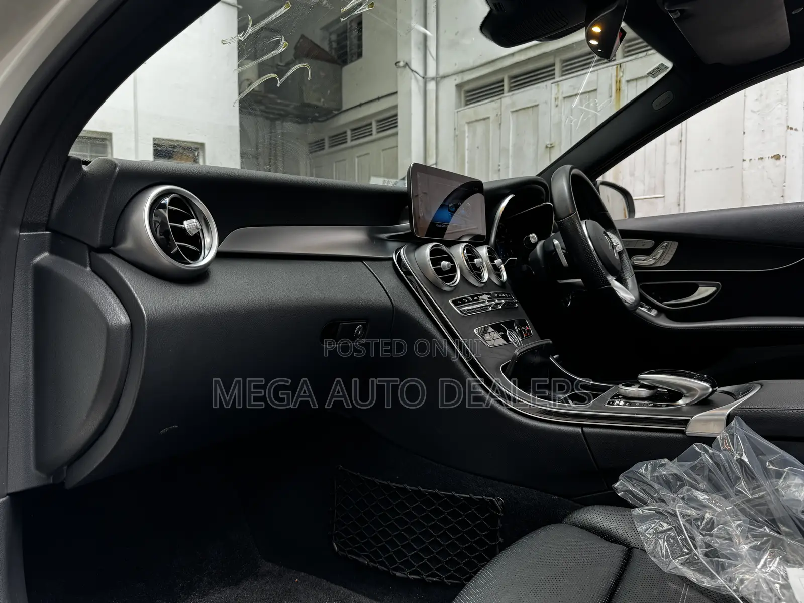 Mercedes-Benz C220 Classic 2019 White