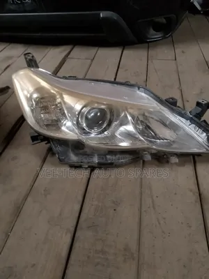 Toyota Mark X Headlight Xenon 2011