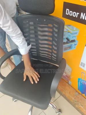 Secretarial Mesh Office Chair With Headrest – Ergonomic Adjustable