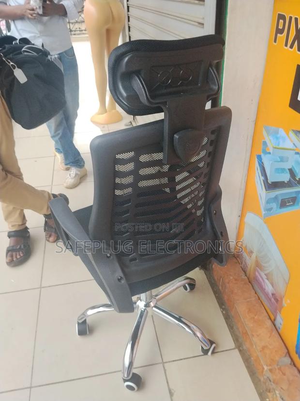 Executive Mesh Office Chair With Headrest – Comfortable Durable - thumbnail 2