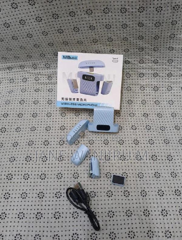 M8 Mini Wireless Microphone Clip-on Lavalier System for Smartphone
