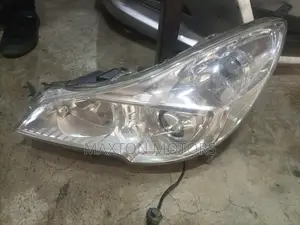 Headlight Subaru Br9 Legacy / Outback 2013