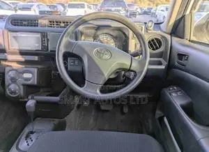 Toyota Probox 1.5 Hybrid DX Comfort 2020 Off white