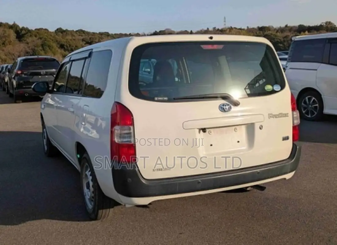 Toyota Probox 1.5 Hybrid DX Comfort 2020 Off white
