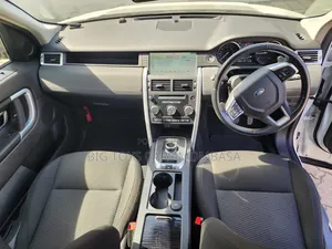 Land Rover Discovery Sport 2018 White