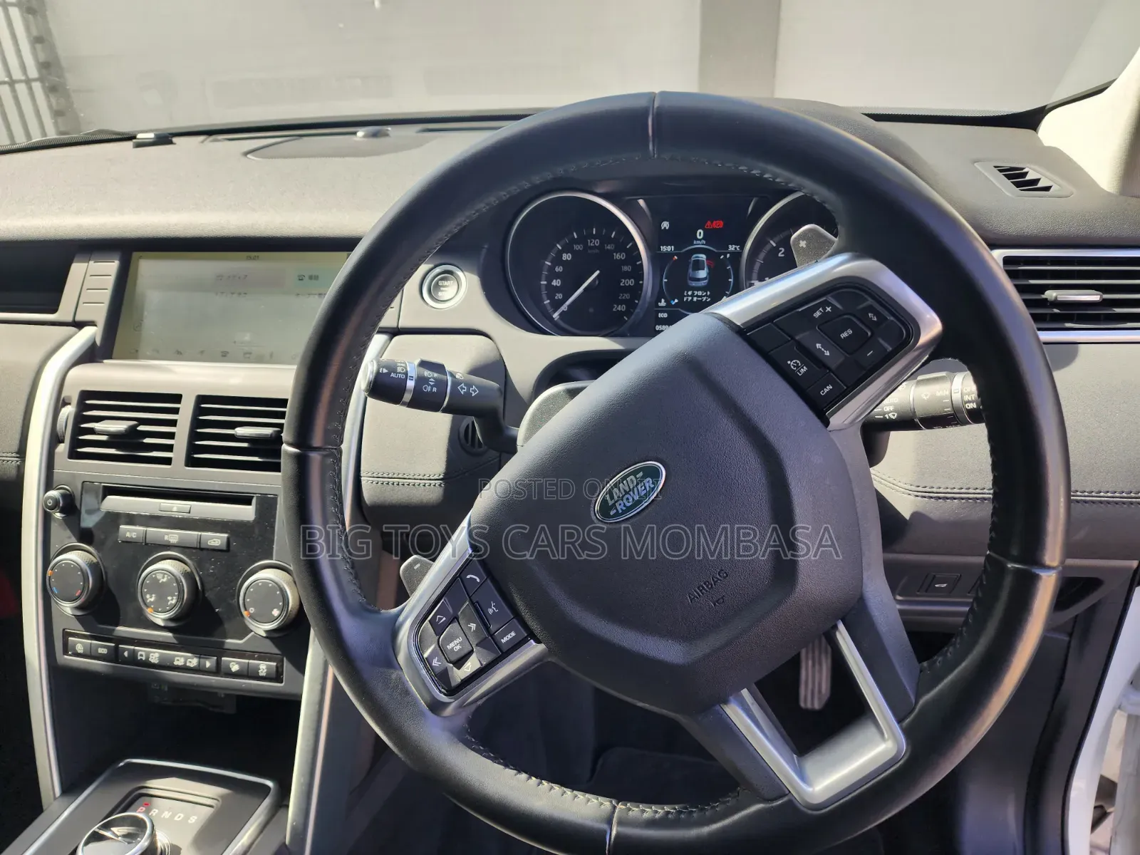 Land Rover Discovery Sport 2018 White