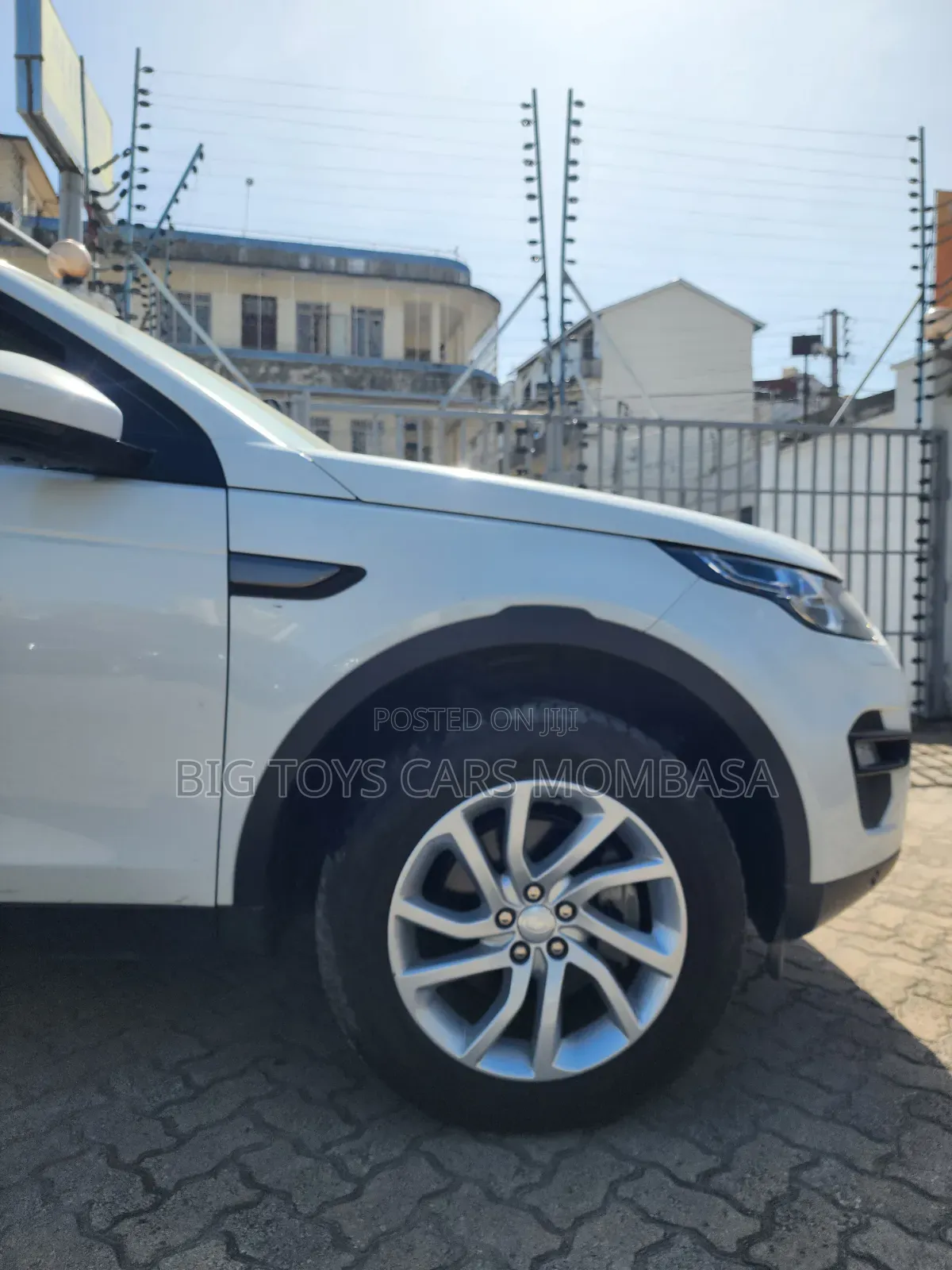 Land Rover Discovery Sport 2018 White