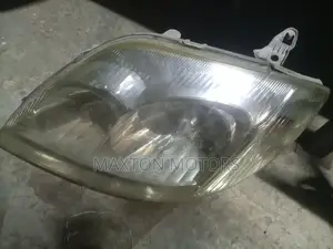 Headlight Nze 2003 (M Shape)