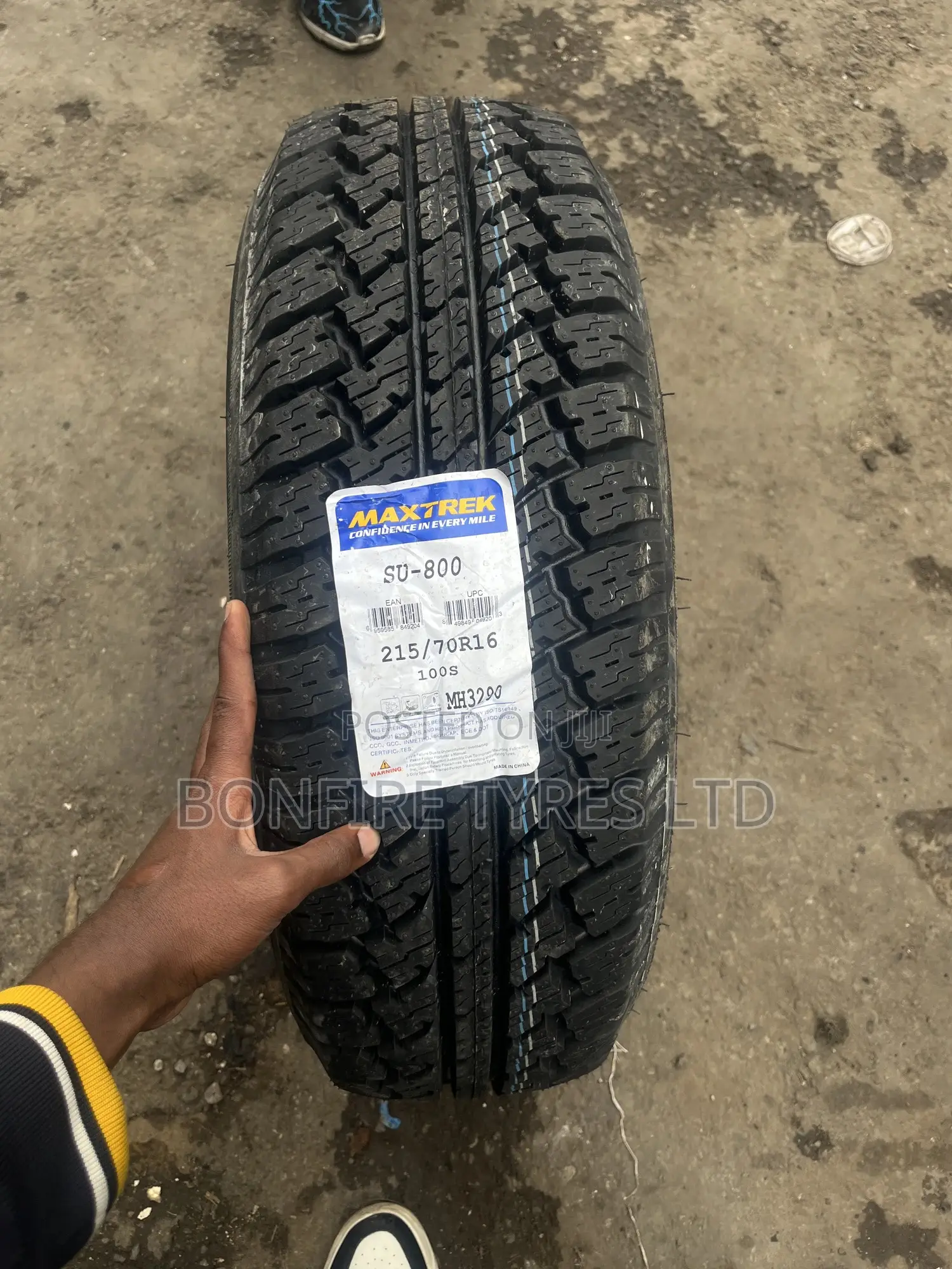 215/70r16 Maxtrek