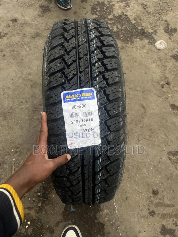 215/70r16 Maxtrek