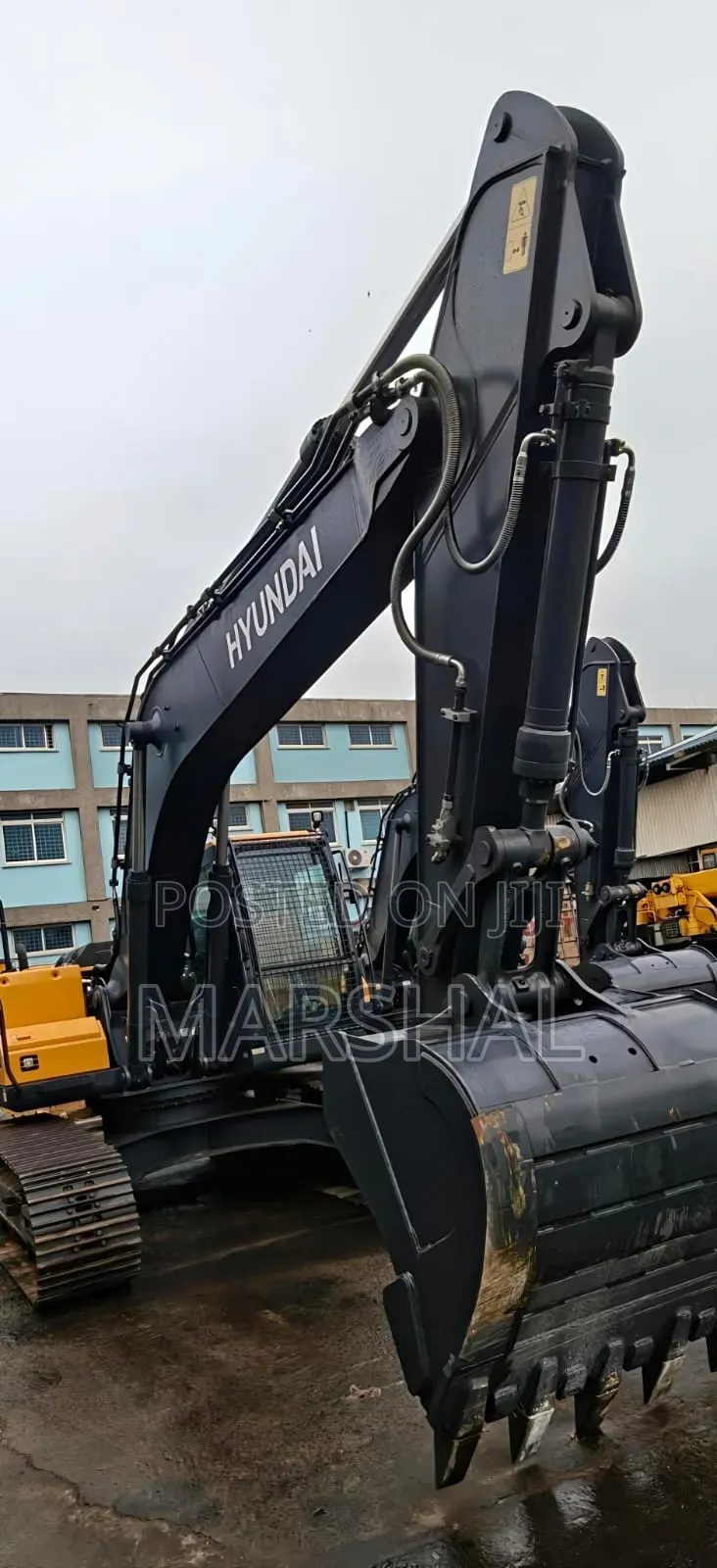 Hyundai 215 Excavator