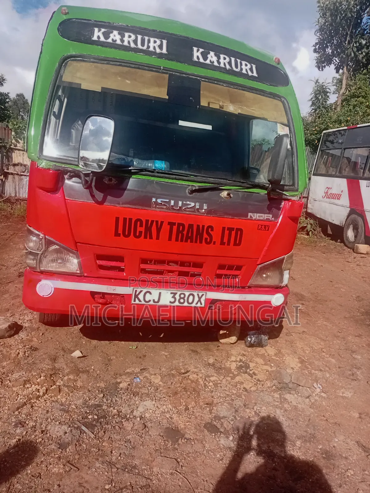Isuzu Std 4240 2018 Red