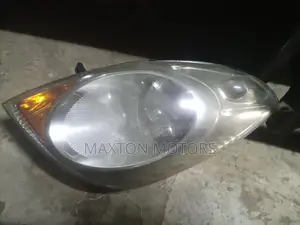 Nissan Note E11 Headlight Xenon