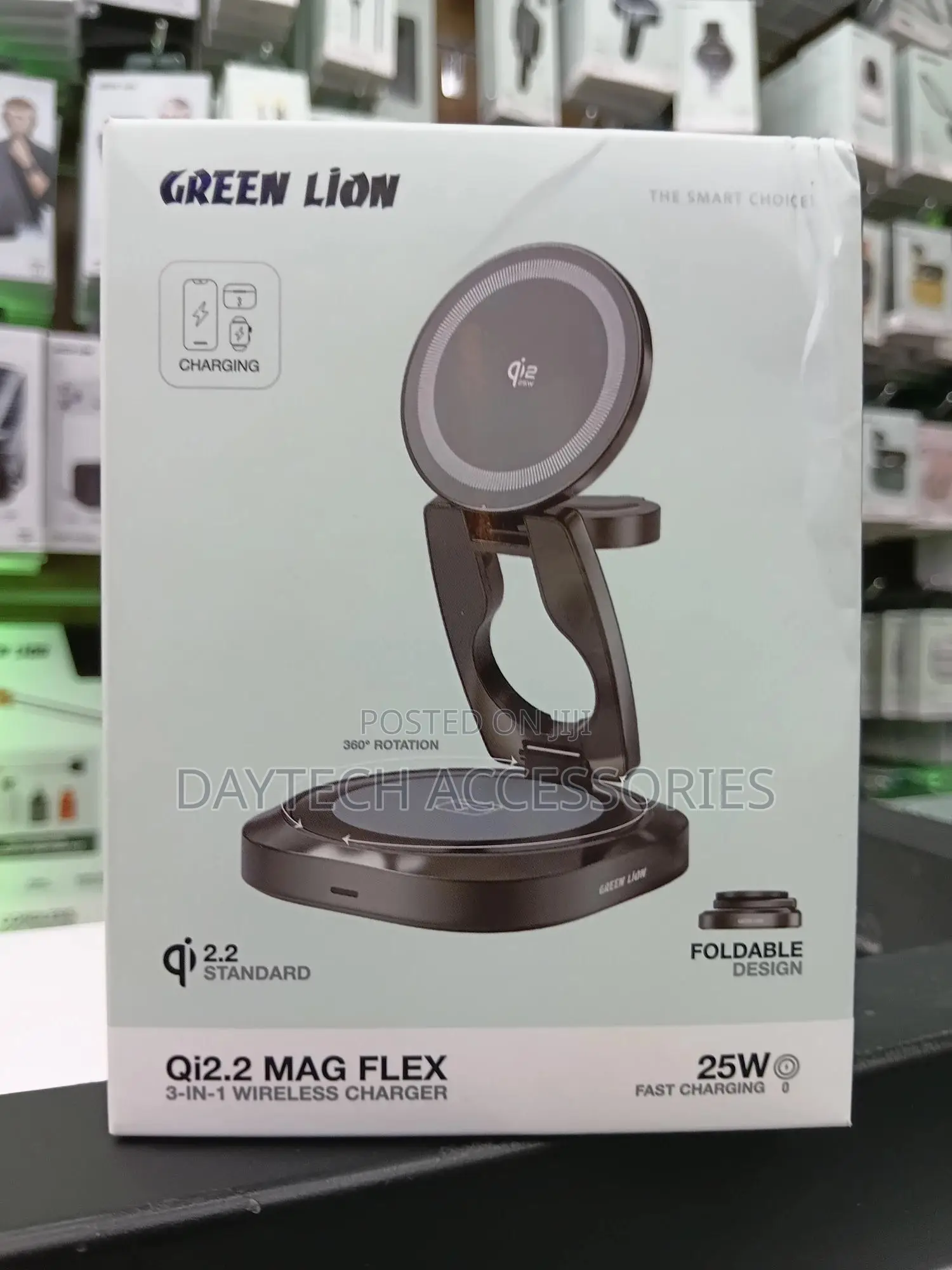 This Is the Green Lion Qi2.2 Mag Flex 3-in-1 Wireless Charger – Gray