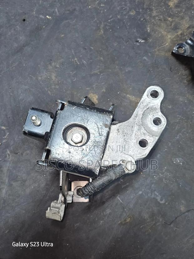 Engine Mount Swift 2015