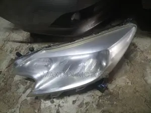 Headlight Nissan Note E12 Non Xenon