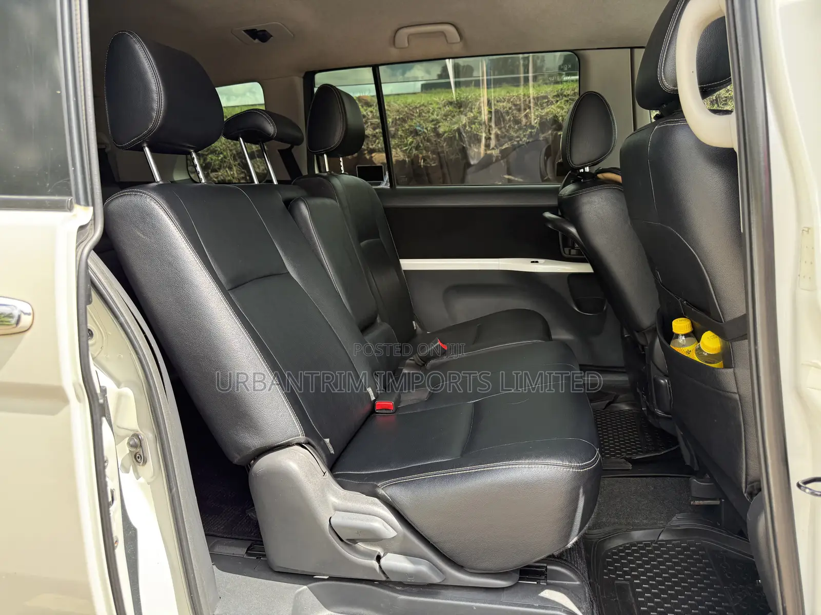 Toyota ISIS 1.8 Platana 2WD 2014 White