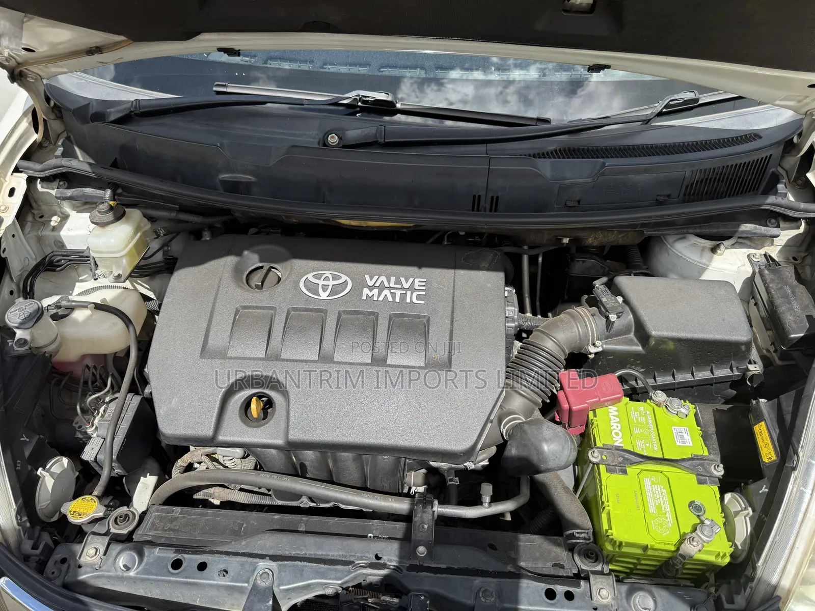 Toyota ISIS 1.8 Platana 2WD 2014 White