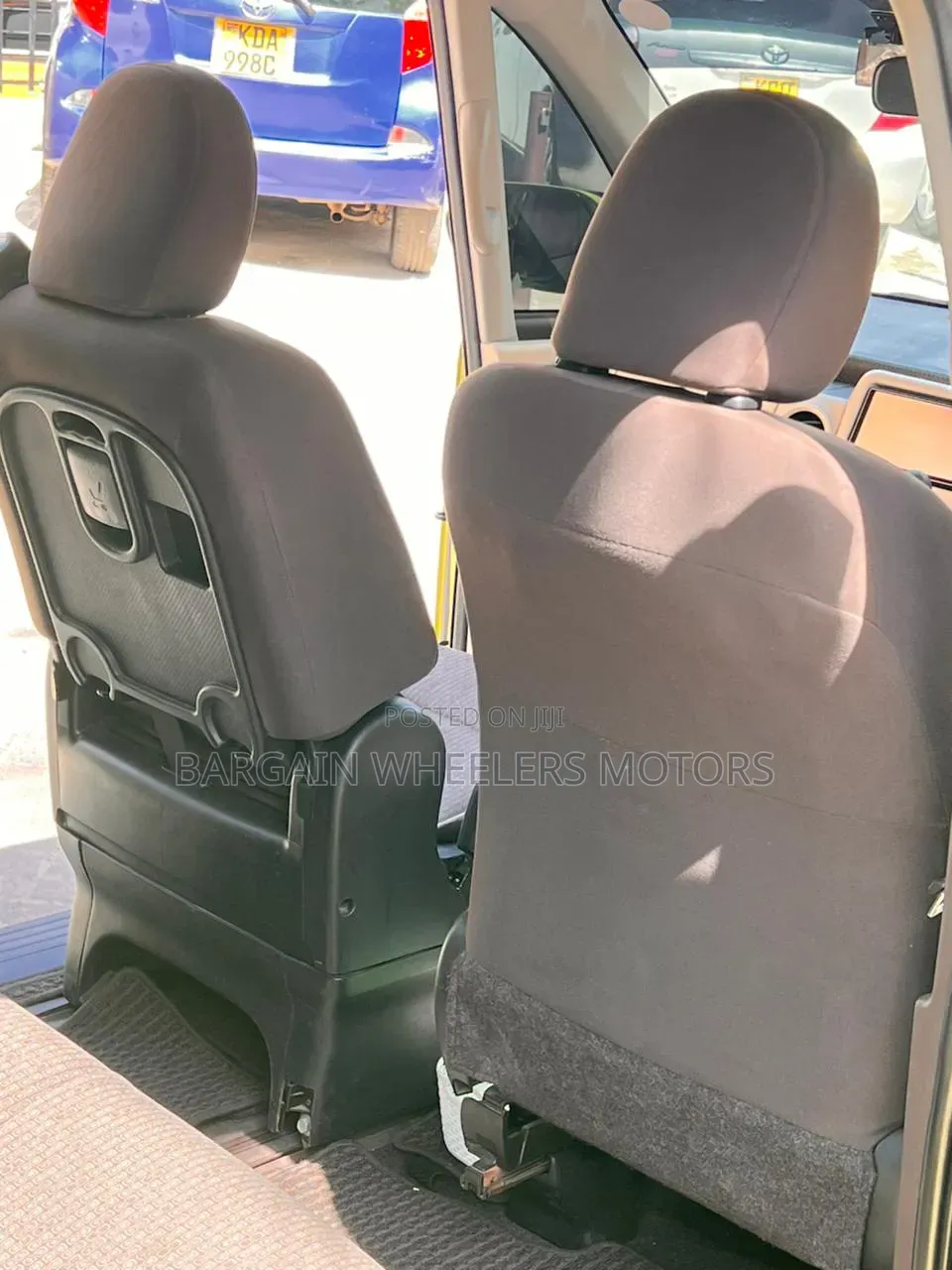 Toyota Sienta 2017 Yellow