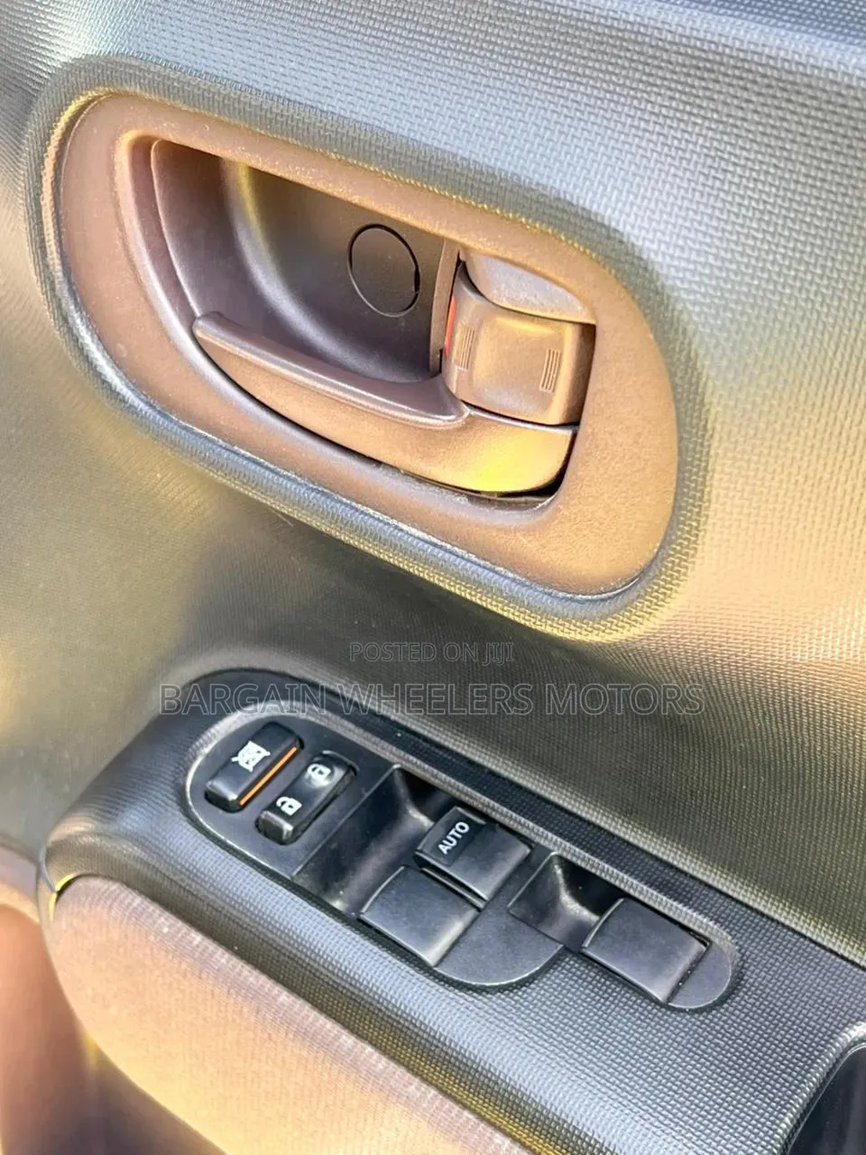 Toyota Sienta 2017 Yellow