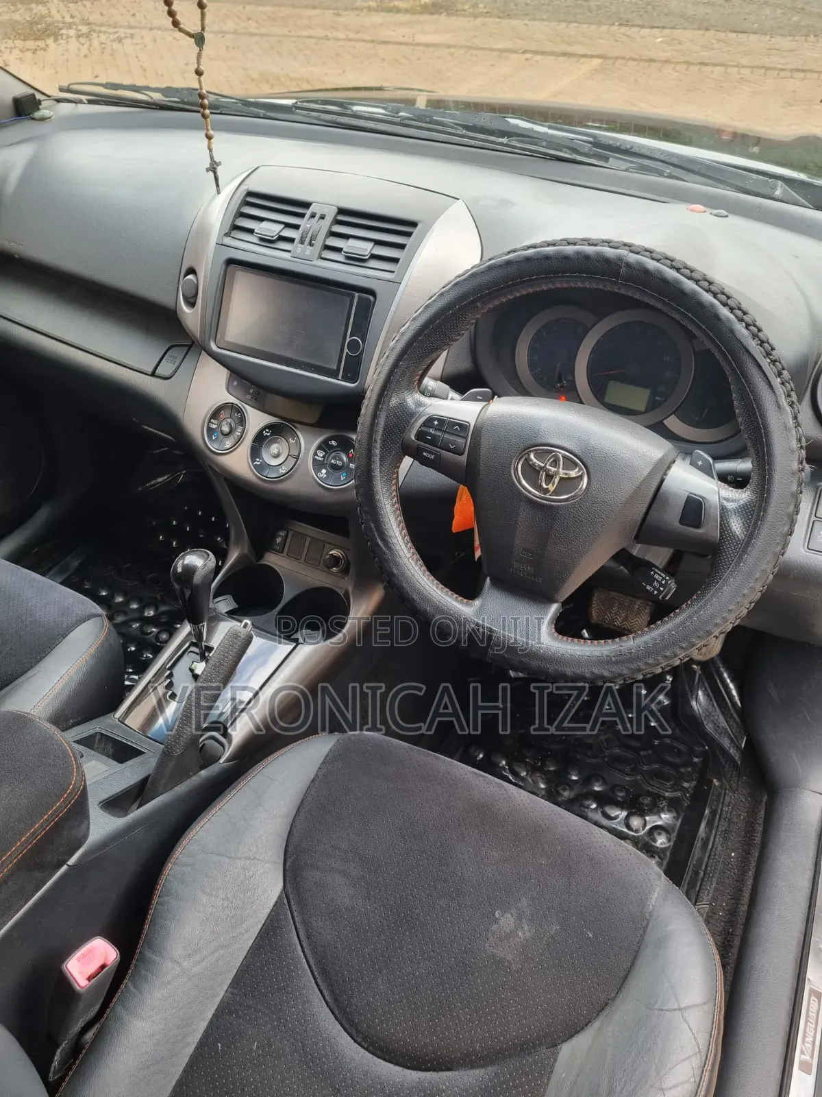 Toyota Vanguard 2013 Black