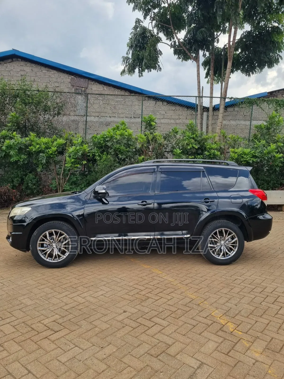Toyota Vanguard 2013 Black