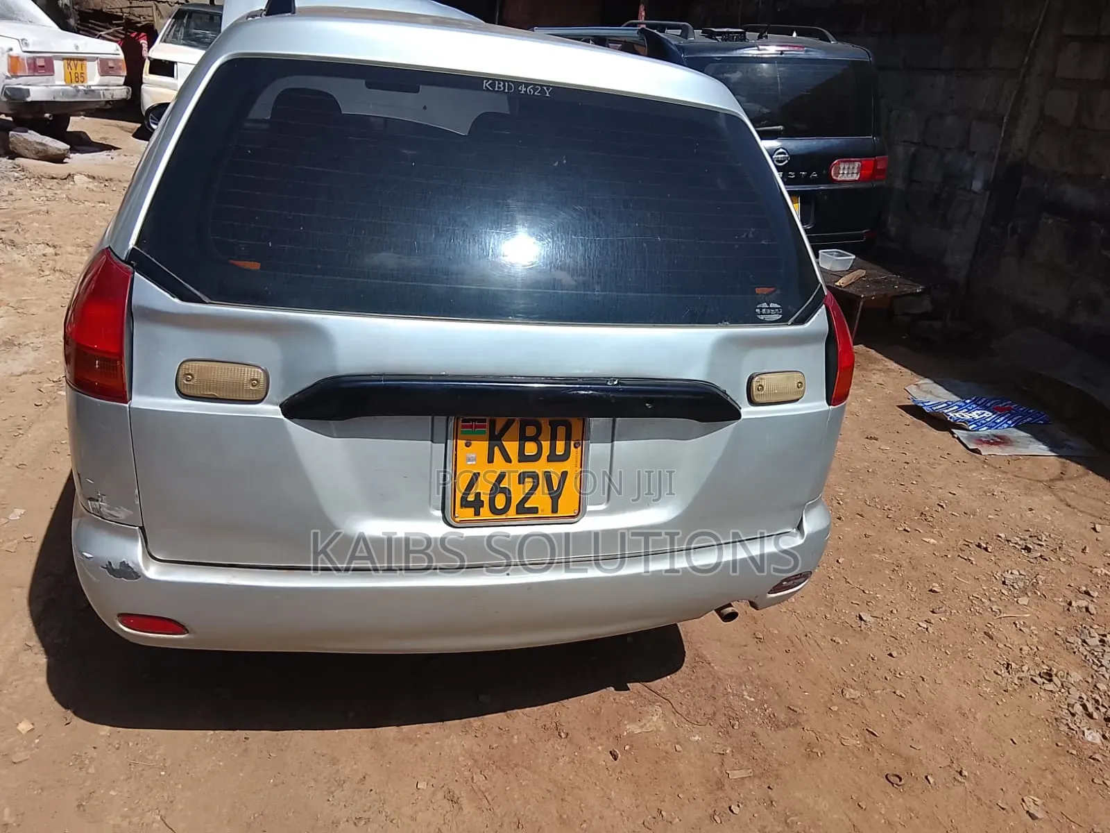 Nissan Advan 2003 Gray