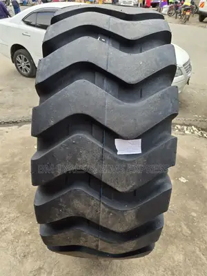 23.5-25 Roadhker Tyres (Tractor)