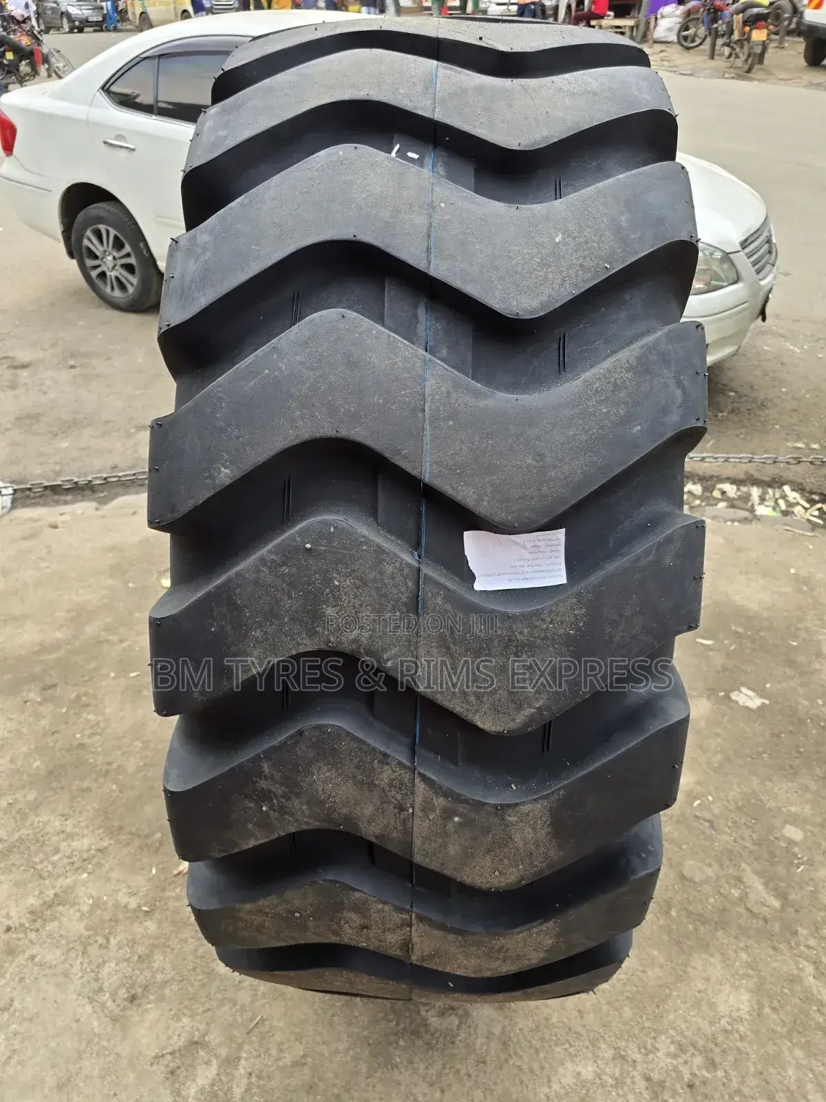 23.5-25 Roadhker Tyres (Tractor)