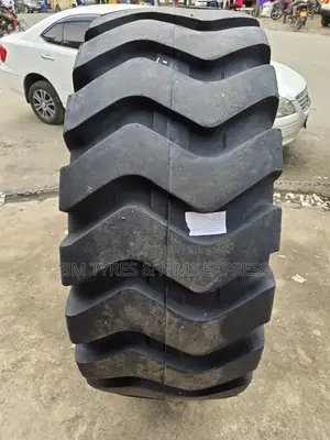 23.5-25 Roadhker Tyres (Tractor)